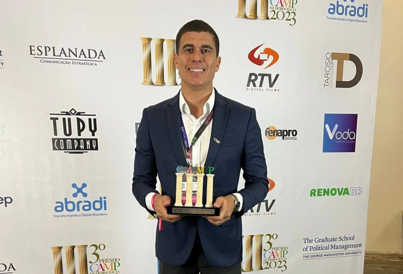 Alfa Inteligência recebe prata na maior premiação do marketing político do Brasil